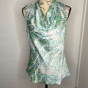 Crowl neckline Sleeveless top